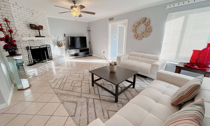 Rowland Heights House | Ideal 2BR Retreat Near Disneyland with Breakfast Included
