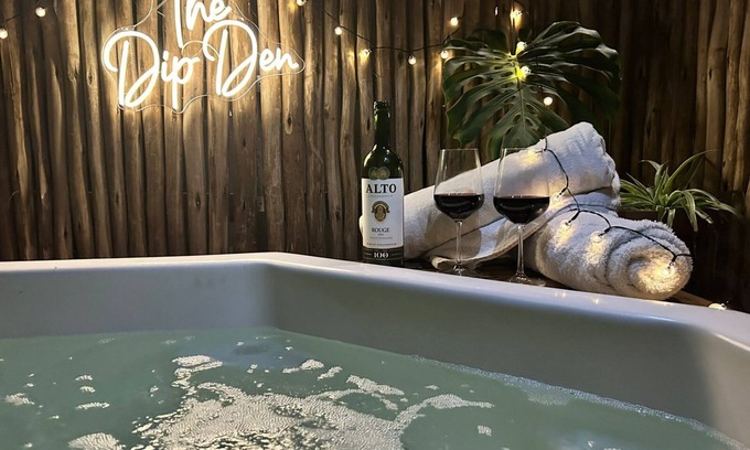 Glencairn Apartment | Family-Friendly Retreat with Hot Tub & Pool, Near Penguins