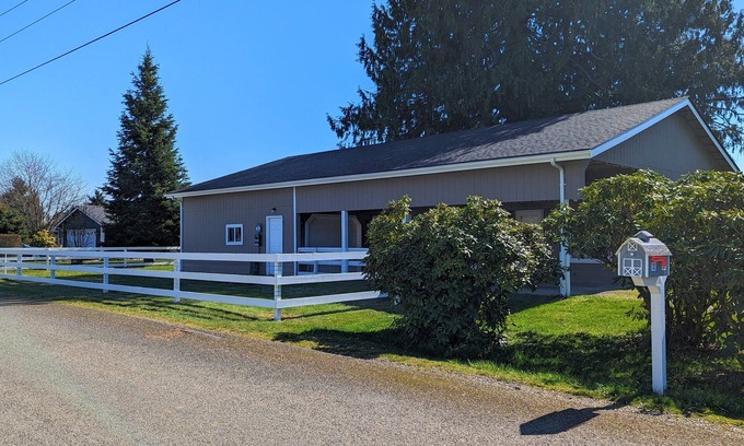 East Olympia House | Perfect Getaway: Pet-Friendly Home with Outdoor Space