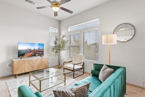 Montopolis Apartment | Family-Friendly 2BR King Suites near Downtown & Airport