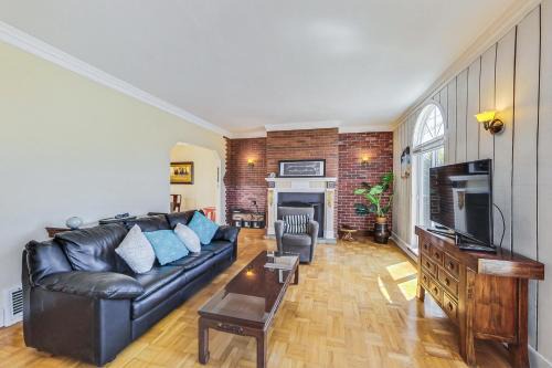 Vista del Mar House | Child-Friendly 2br Retreat by Ocean & Sutro Heights Park