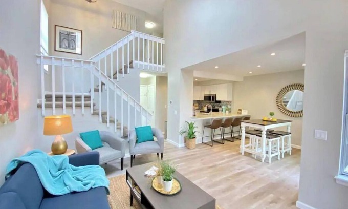 Aurora House | Comfortable 3-Bedroom Retreat with Pool and Office Space