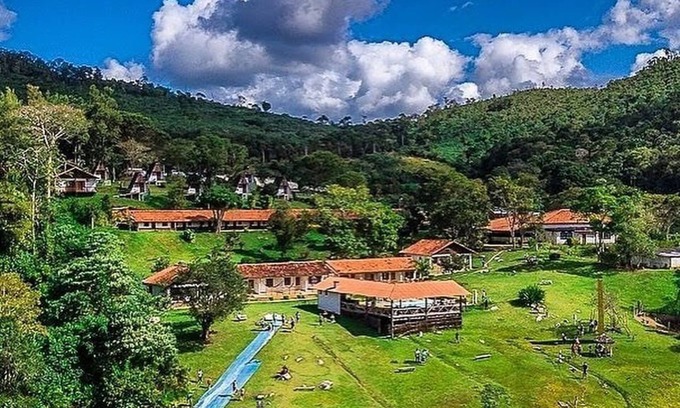 Teresopolis Cabin | Spacious 3-bedroom cabin in tranquil Vale with WiFi