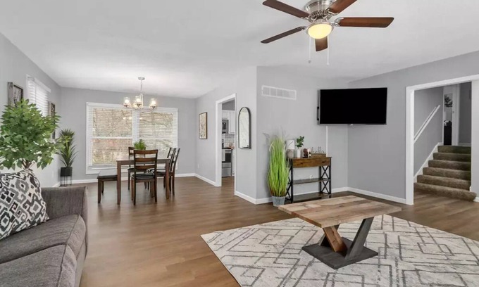 Waldron House | Family-Friendly 3 Bed Home Near Downtown & Airport