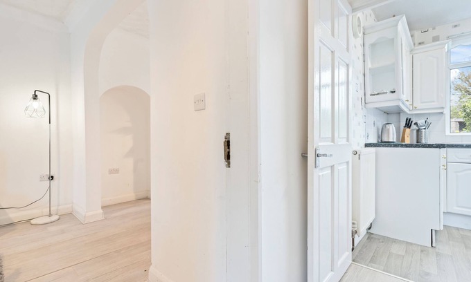 Bloxwich House | Spacious 3-Bed House in Birmingham
