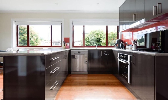 Newstead House | Spacious 3-Bed Mins from City Centre