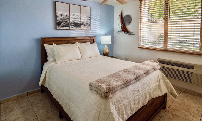 Pole Ojea Apartment | Spacious 3-bedroom apartment with WiFi, AC in beautiful Cabo Rojo