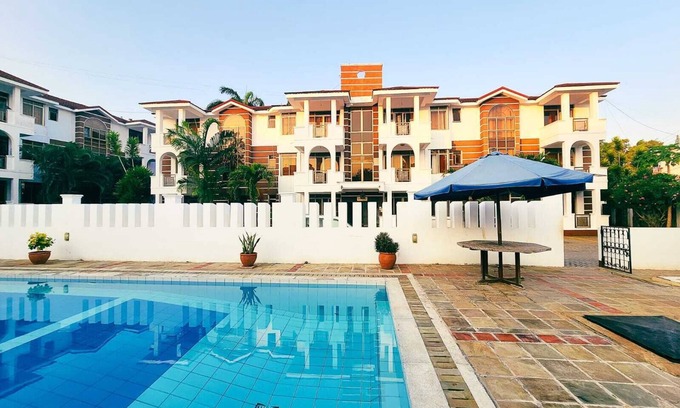 Nyali House | Spacious 3-bedroom apartment in brilliant Mombasa Nyali with WiFi, AC