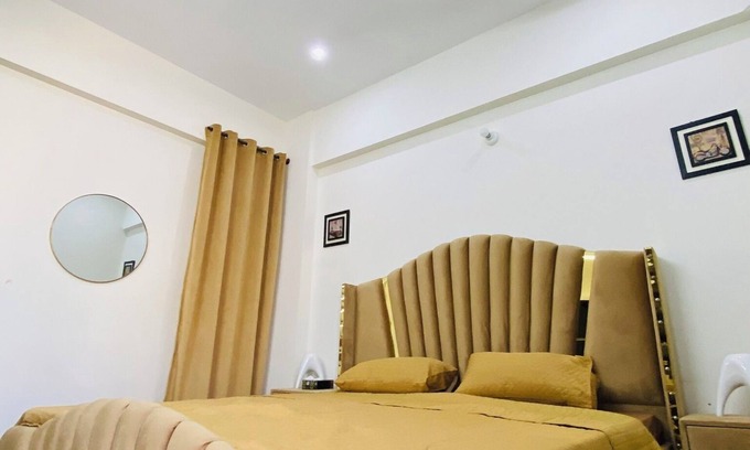 D.H.A. Apartment | Spacious 3-Bedroom Apartment with Lounge, Kitchen, Free Wi-Fi, Parking & More!