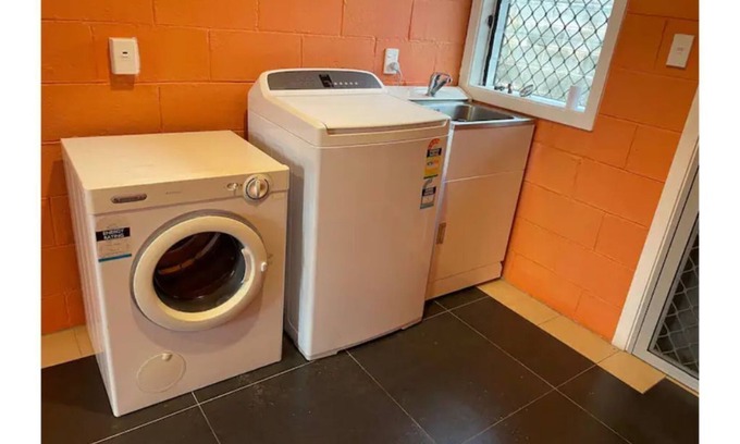 Vaitele House | Pet-Friendly 3-Bedroom Retreat for Family Getaways