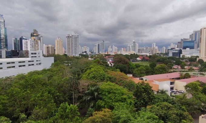Punta Paitilla Apartment | Spacious 3-bedroom apartment in charming Panama City with WiFi and AC