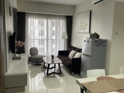 Tangerang Apartment | Spacious 3-Bedroom Apartment with Pool in Gading Serpong