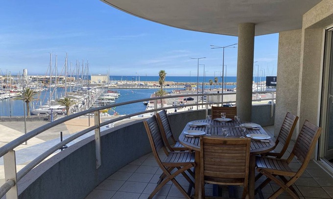 La Jetee Apartment | Spacious 3-room apartment with terrace and parking in Canet-en-Roussillon