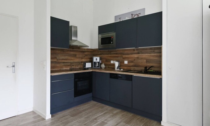 Lille Sud Apartment | Spacious 3-Room Retreat with Garden Near Lille