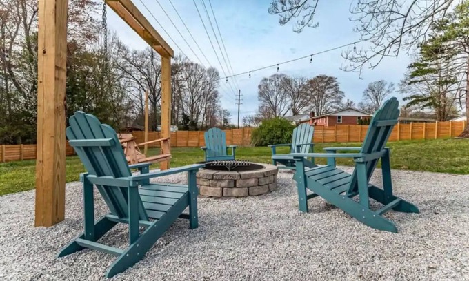 Berea House | Pet-Friendly 3BD Retreat with Direct Bike Trail Access