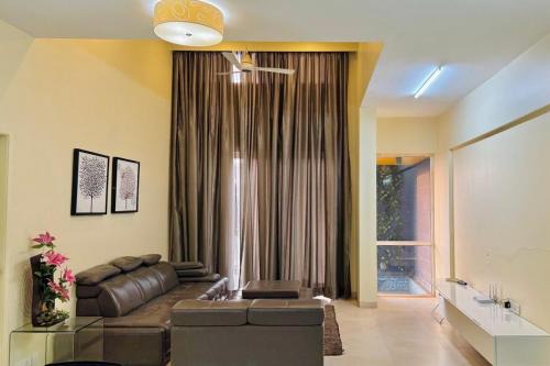 Kondhwa Apartment | Spacious 3BHK Retreat with Sunset Balcony Views