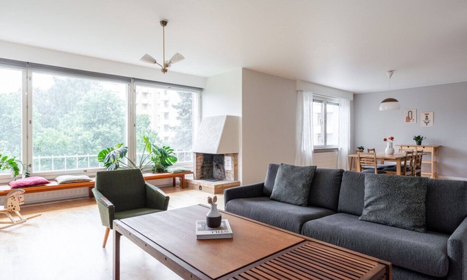 Tampere Apartment | Spacious 3BR Historical 120m2 Apartment in Kaleva