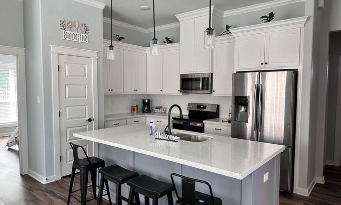 Bryan House | Guest Rated 9.8: Family-Friendly 3BR Home Near TX A&M