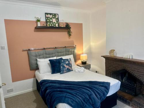 Barnt Green House | Comfortable 4-Bedroom Home in Solihull Near Airport