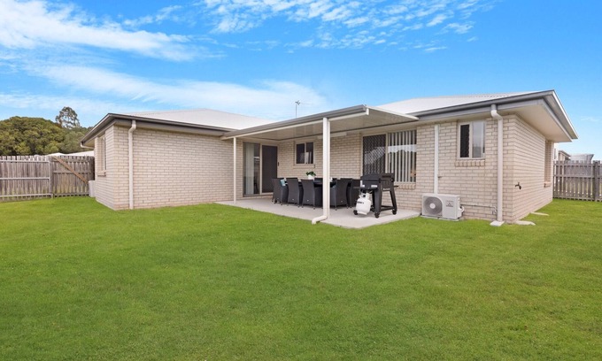 Kawungan House | Spacious 4-Bed Home with Alfresco BBQ Area