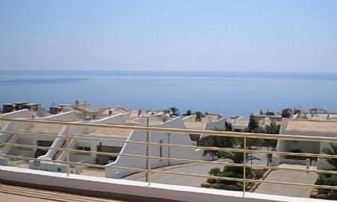 Luz Villa | Family-Friendly Villa with Pool & Ocean Views Near Luz Beach