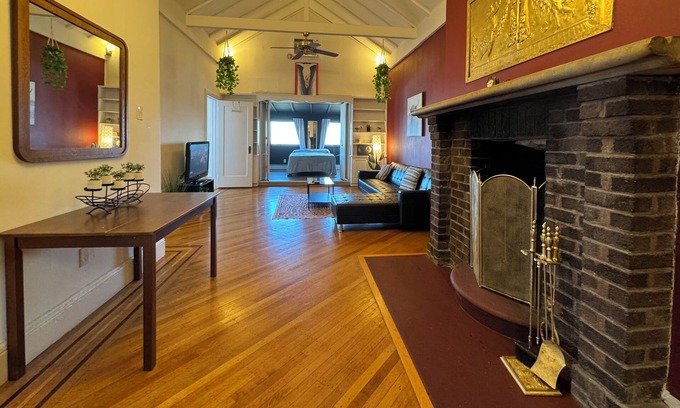 Weehawken Apartment | Spacious 4-bedroom apartment