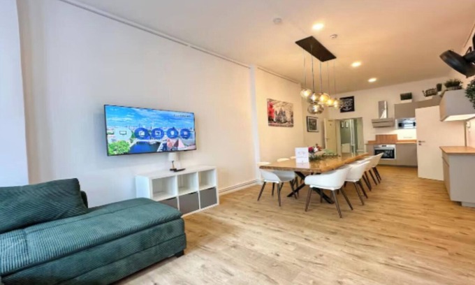 Prenzlauer Berg Apartment | Spacious 4-Bedroom Apartment in Prenzlauer Berg, Berlin