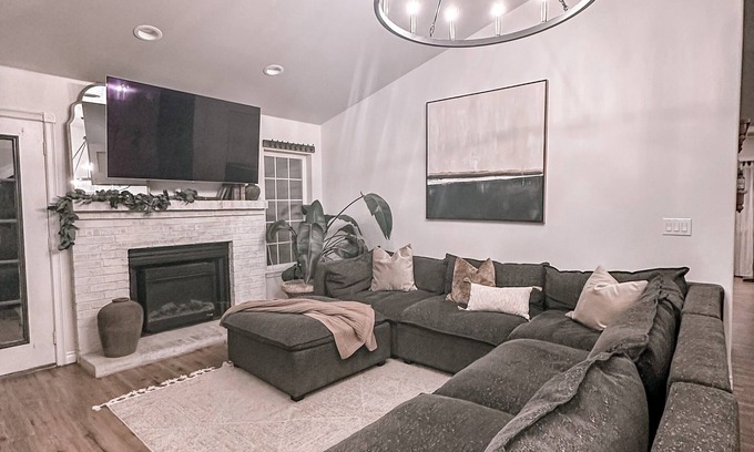 South Richland House | Spacious 4-bedroom house with AC, fitness room in charming Kennewick