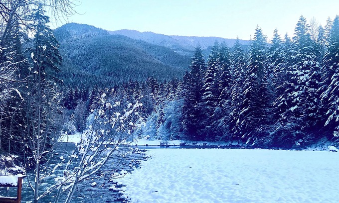 Enumclaw House | Spacious 4-bedroom house on the river in beautiful Greenwater.