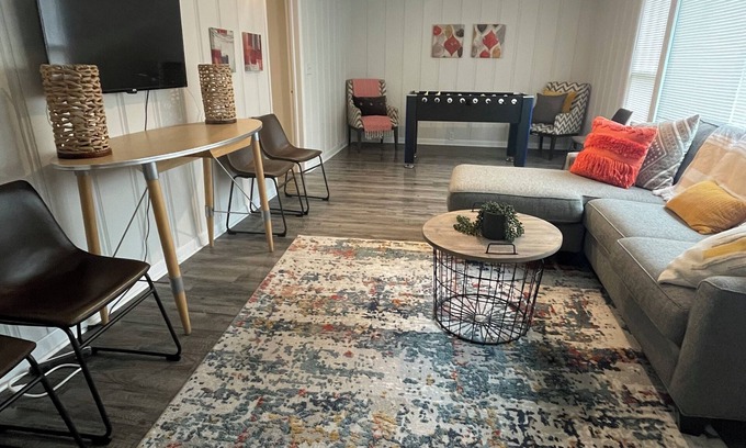 Cullman House | Spacious 4-bedroom house in Cullman, AL with AC, WiFi