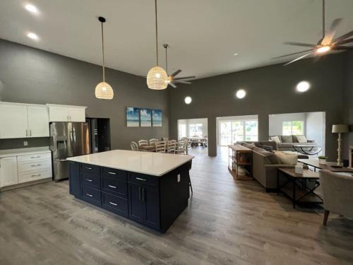 Crystal River House | Family-Friendly 4 Bedroom Retreat with Pool and Dock