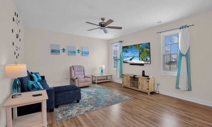 Fayetteville House | Spacious 4-bedroom house, 20 min to Fort Liberty!