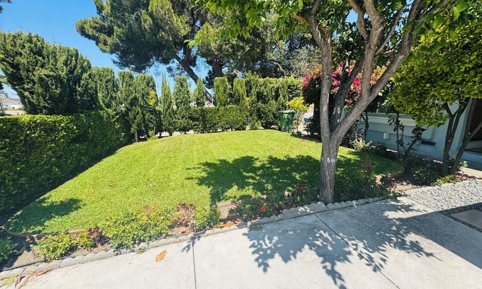 Fremont House | Spacious 4-bedroom with AC and WiFi in peaceful Fremont