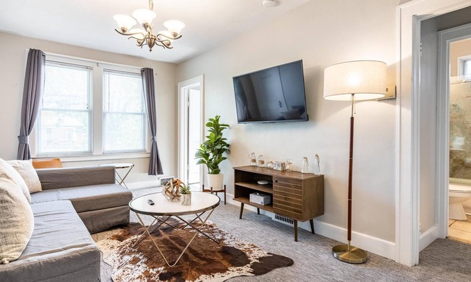 Ferndale House | Convenient 4 BR/2 BA – Steps from Downtown Ferndale!