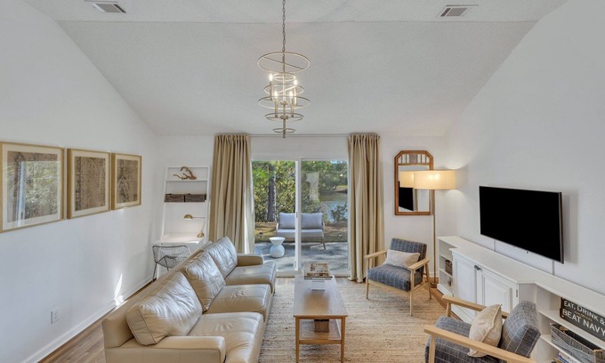 Pooler House | Inviting 4BD/2BA Retreat with Spa and Hot Tub in Pooler, GA