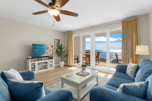 Panama City Beach Apartment | Top-Rated Gulfview Resort Condo with Pools and Beach Chairs