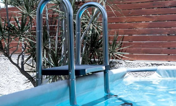 Herzliya Pituach Apartment | Modern 4BD House with Pool in Herzliya by Sea N' Rent