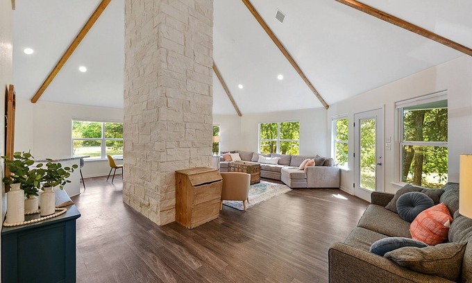 Bryan House | Family-Friendly 4BR/3BA with Bunkhouse & Great Amenities!