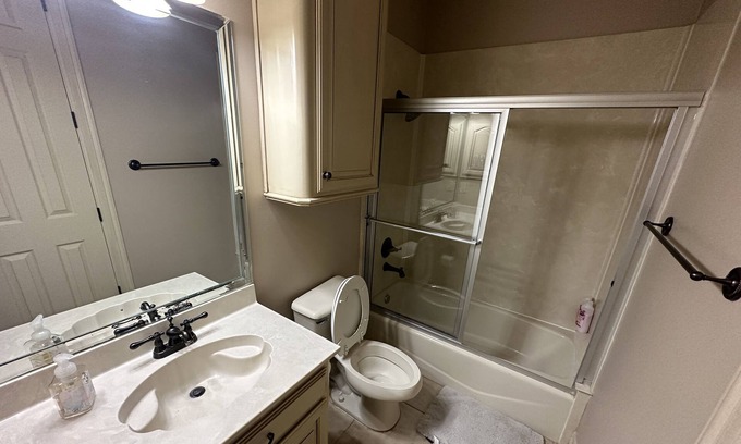 Mission House | Spacious 4BR/5RR Vacation Home w/ Private Pool