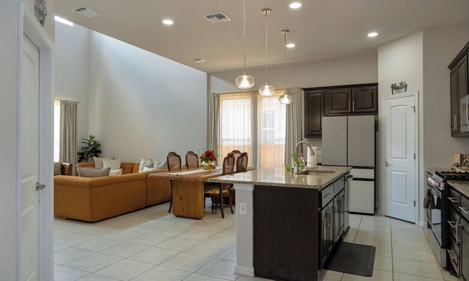Manchaca House | Spacious 4BR ATX Retreat-Family Friendly with 3 King Beds