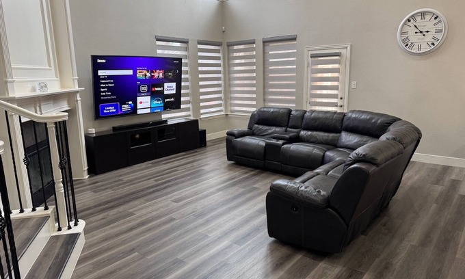Frisco House | Spacious 5 Bedroom/4BA house in West Frisco with office, movie room