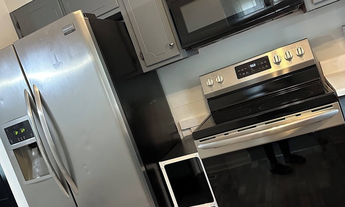 Normal House | Spacious 5-bedroom house in amazing Huntsville close to shopping and Downtown.