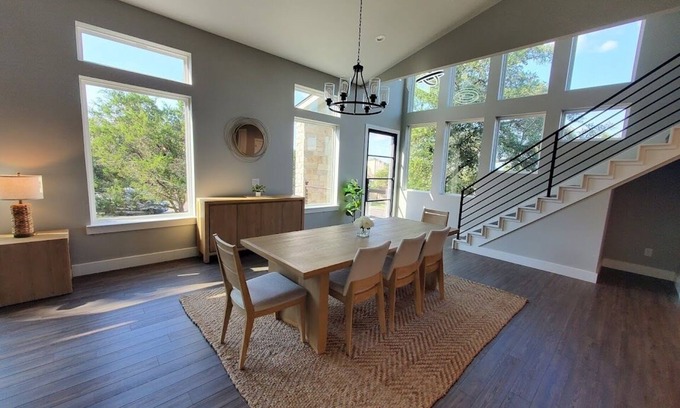 Point Venture House | Spacious 5-bedroom house in serene Lago Vista with WiFi, AC