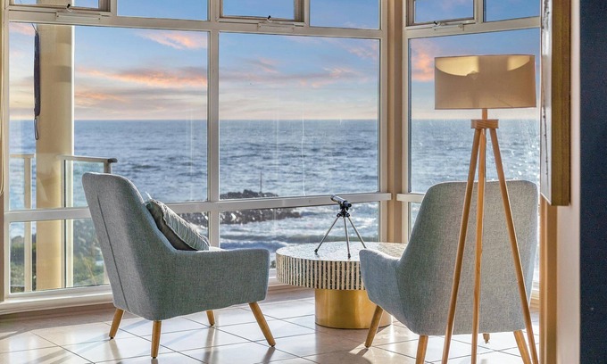 Wannanup House | Spacious 5 Bedroom Home with Beautiful Panoramic Ocean views