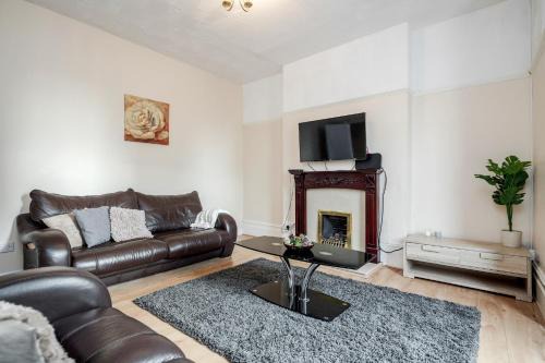 Gravesend Apartment | Family-Friendly 5 Bedroom House in Gravesend Awaits You