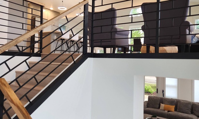 Butte House | Spacious 5-bedroom house with WiFi, AC in charming Butte