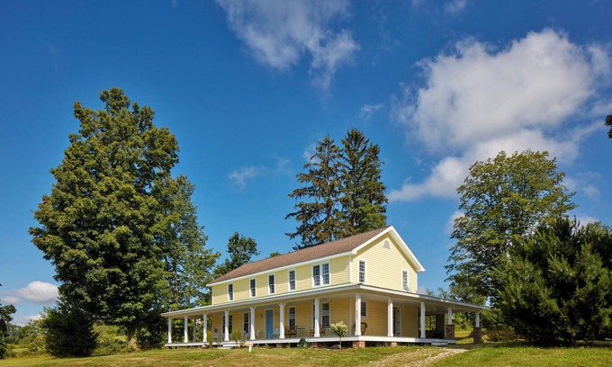 Bemus Point House | Spacious 5-bedroom house with AC, WiFi in charming Bemus Point