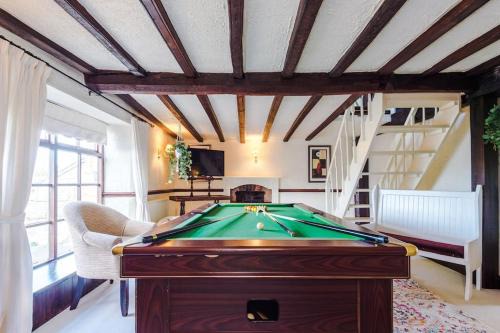 Ruthin House | Inviting 5BR Home with Game Room & Pet-Friendly Amenities
