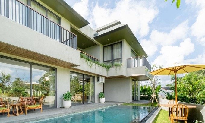 Pejeng Villa | Spacious, 5BR Villa with a Rice Field View in Ubud