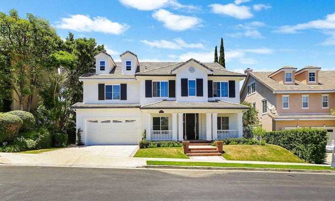 Mission Viejo House | Spacious 6-bedroom house with WiFi and AC in charming Mission Viejo